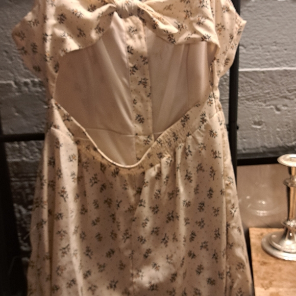 Beautiful romper - Picture 4 of 5